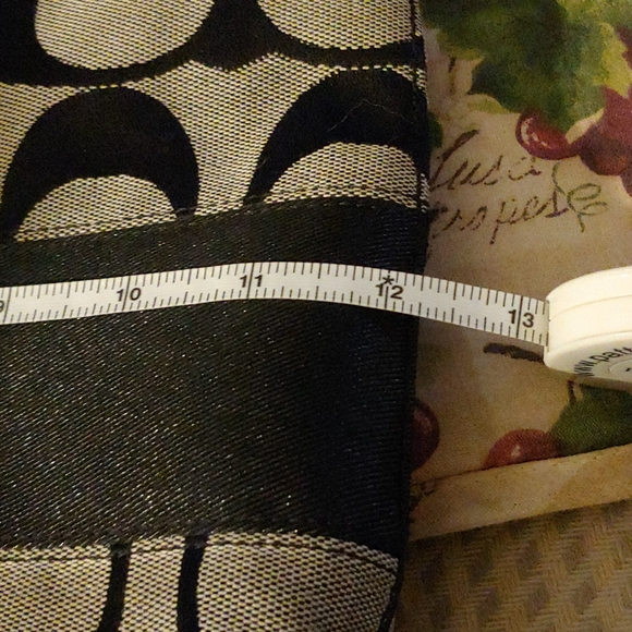 🔷Classic Coach Signature "C'" print purse - Picture 9 of 11